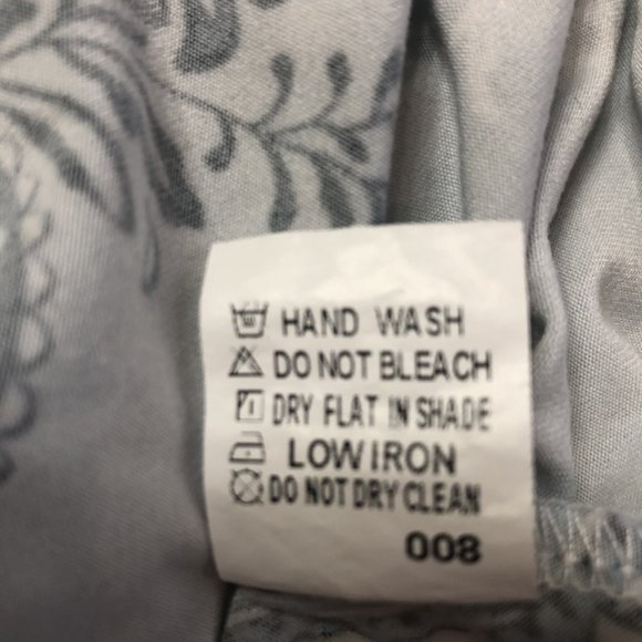 A Jesdani long sleeve paisley top size 1X - Picture 4 of 4